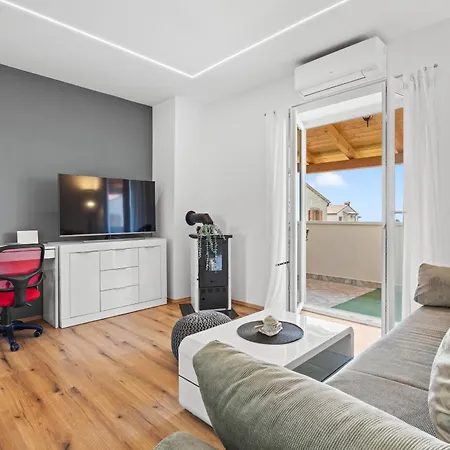 Tatil Evi House 2391 Cabrunici